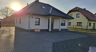Kremmen: 10 Min S-Bhf, gepflegter, sonniger Bungalow, Baujahr. 2017, 4 Zi., ca. 130 m2