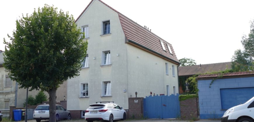 Wandlitz – Berlin: Vollsaniertes 3-Familienhaus in Toplage im Berliner Speckgürtel.