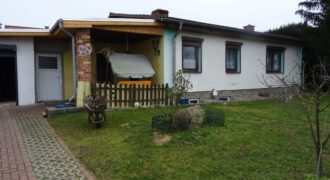 Oranienburg: Bungalow mit Potential, 4-5 Zimmern, 3 Terrassen, gr. Garage und Vollkeller.
