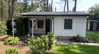 OHV: Top gepfl. Ferienbungalow auf Eigenland, Kaminofen, Pool u. Carport, nahe Grabowsee