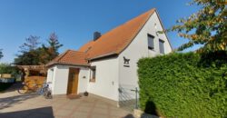 Wustermark, Speckgürtel Berlin Einfamilienhaus mit sehr gepflegt angelegter Hundepension.