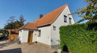 Wustermark, Speckgürtel Berlin Einfamilienhaus mit sehr gepflegt angelegter Hundepension.