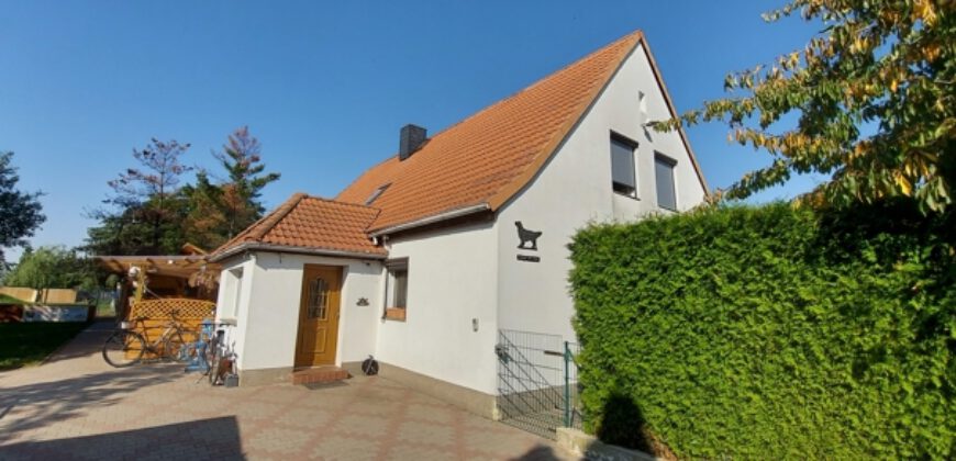 Wustermark, Speckgürtel Berlin Einfamilienhaus mit sehr gepflegt angelegter Hundepension.