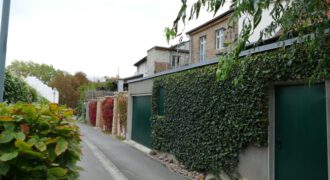 Nauen, in malerischer Altstadtlage, Einfamilien-Reihenhaus mit großer überdachter Sonnenterasse.