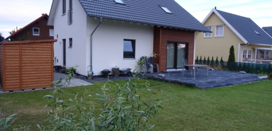 Kremmen im Berliner Speckgürtel: EFH, gr. Garten, ruhige begehrte Wohnlage, S/W-Terrasse, 2 Stellpl.