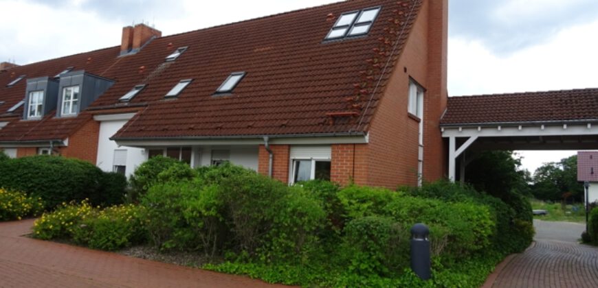 Wilkendorf, helle großzügige 3 Zimmer Maisonette mit Kamin