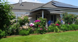 Schorfheide-Eberswalde: 3,5% Rendite! Moderner, barrierefr. Bungalow auf Eckgrdstk., in ruhiger Lage