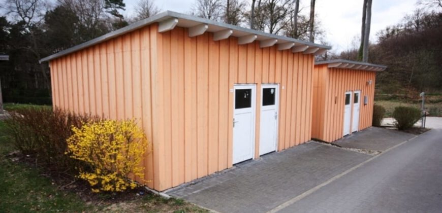 Koserow-Ostsee: 600 Meter bis zum Strand! Gepflegtes 2-Zimmer-Apartment mit Kaminofen und Terrasse.