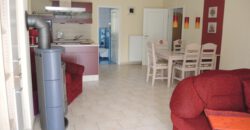 Koserow-Ostsee: 600 Meter bis zum Strand! Gepflegtes 2-Zimmer-Apartment mit Kaminofen und Terrasse.