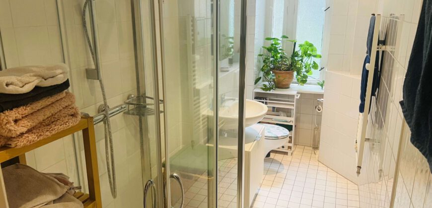 Berlin-Halensee 10 Min. fußläufig zum Ku`Damm, repräsentative Altbauwohnung mit  4 Zimmer, Balkon, Einliegerwohung