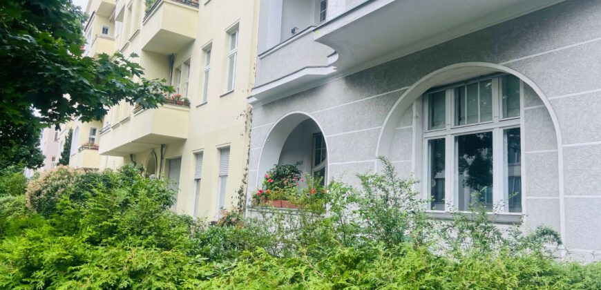 Berlin-Halensee 10 Min. fußläufig zum Ku`Damm, repräsentative Altbauwohnung mit  4 Zimmer, Balkon, Einliegerwohung
