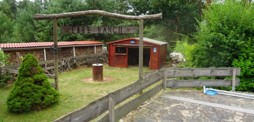 Wandlitz: Top Landhaus mit großer Liegenschaft u. Bauland, überdachtes Schwimmbad, Doppelgarage uvm.