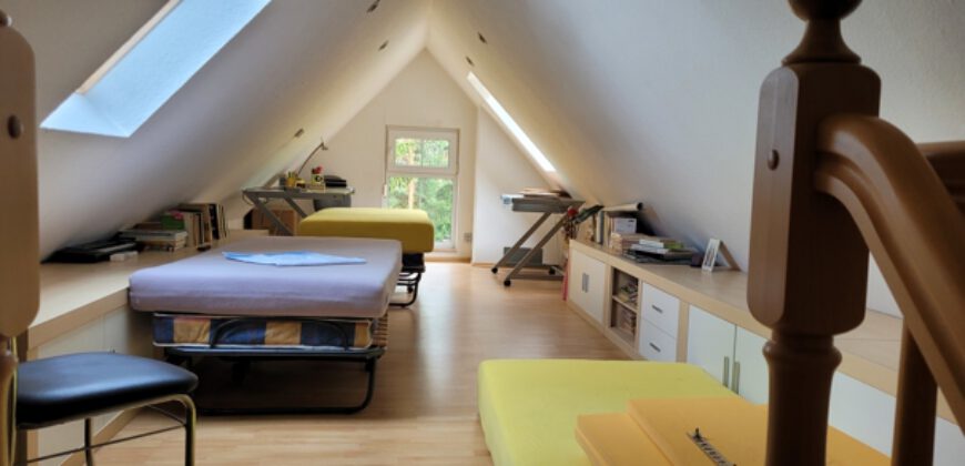Wandlitz: Top Landhaus mit großer Liegenschaft u. Bauland, überdachtes Schwimmbad, Doppelgarage uvm.