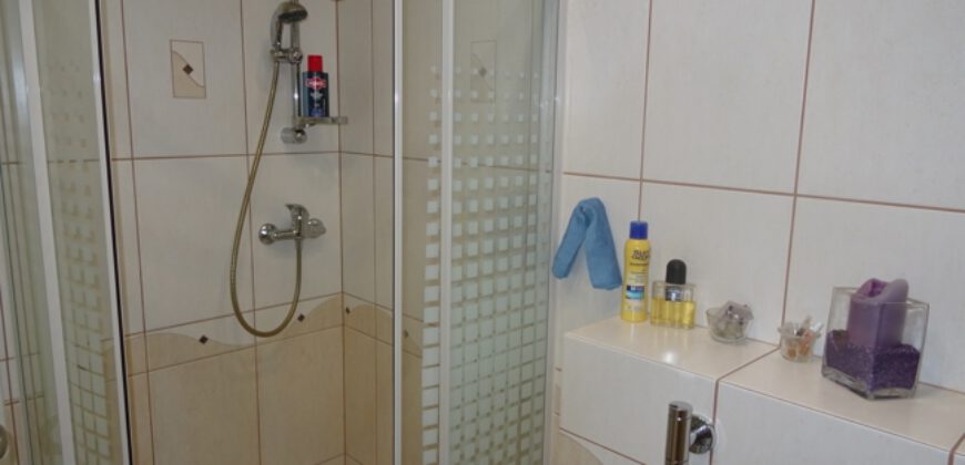 Wandlitz: Top Landhaus mit großer Liegenschaft u. Bauland, überdachtes Schwimmbad, Doppelgarage uvm.